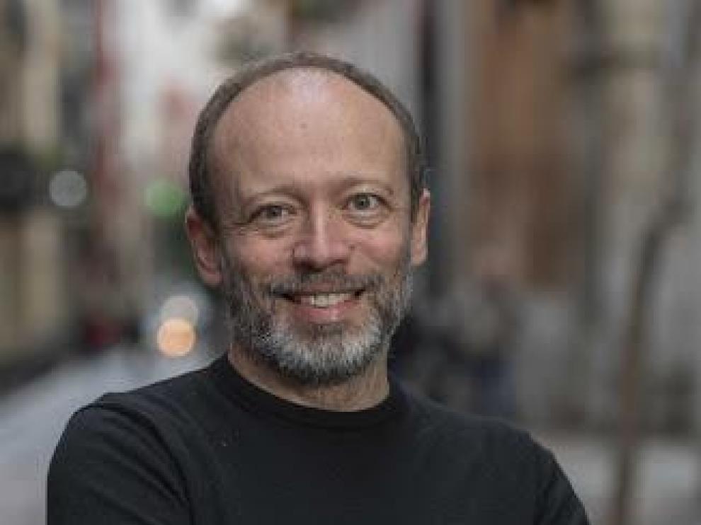 Alberto Marcos publica 'Hombres de verdad'.