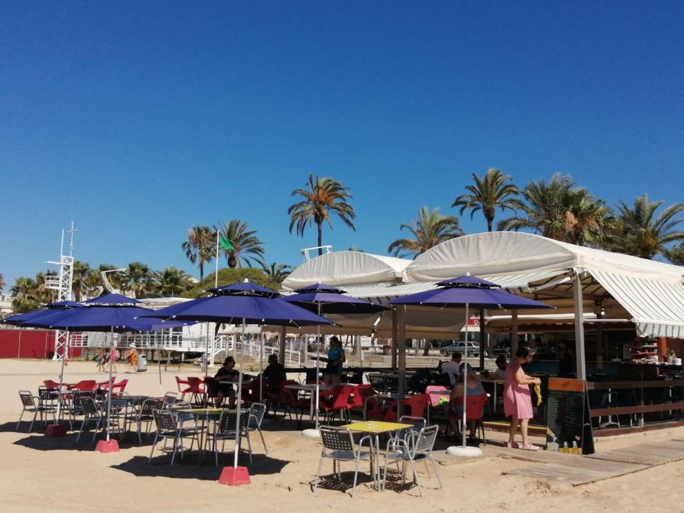 Las playas de Cambrils, este primer domingo de julio por la mañana.