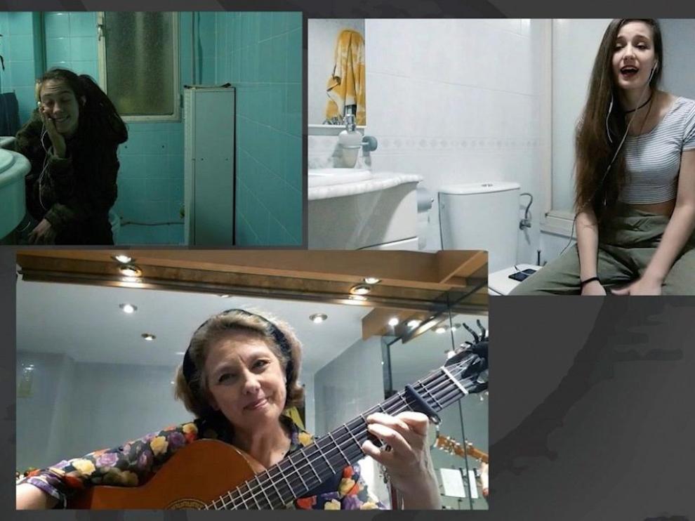 Clara GG (i), su hermana (d) Celia Gómez y su madre, Covi Galeote (c) inteprentan Guajira Guantanamera.