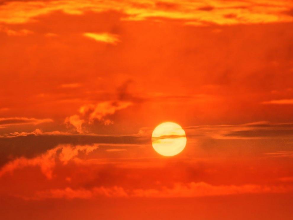 Imagen de archivo de un amanecer.