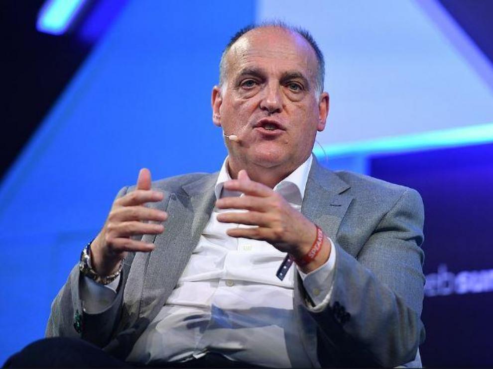 Javier Tebas, presidente de La Liga, responde a una pregunta en una entrevista.
