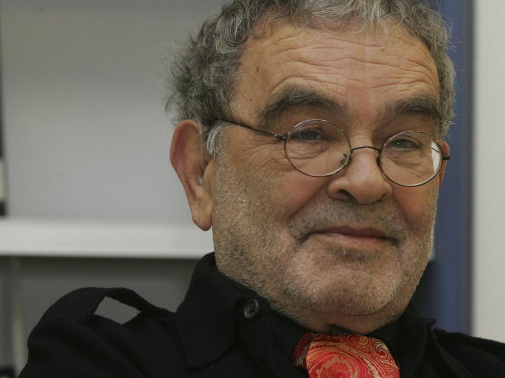 Periferias. El escritor fernando Arrabal en Huesca / Foto de Javier Blasco / 28-10-8