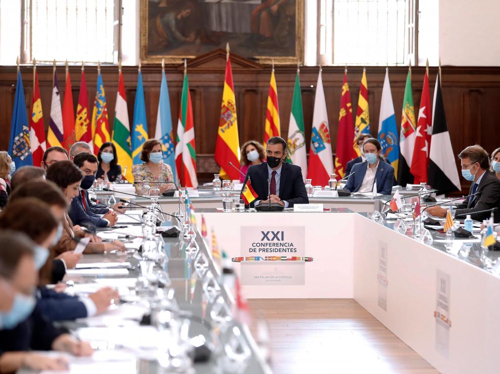 Un momento de la Conferencia de Presidentes Autonómicos reunida en el monasterio de Yuso, en San Millán de la Cogolla.