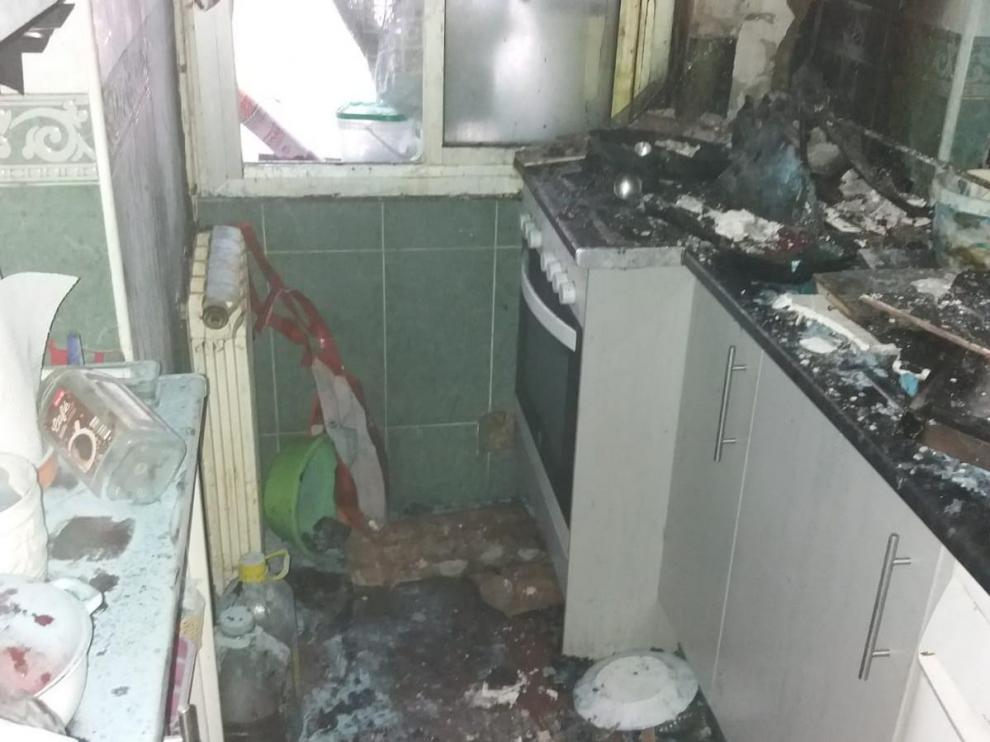 Estado en el que quedó la cocina incendiada.