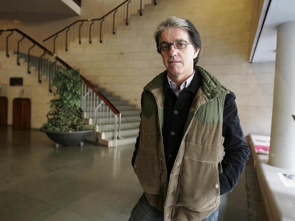 Julián Casanova publica 'Una violencia indómita' (Crítica).