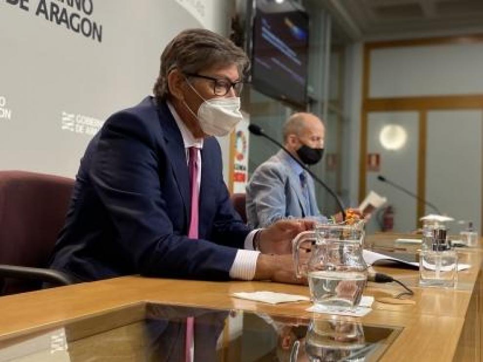 Arturo Aliaga y Sergio Breto en la presentación del Plan Moves II.
