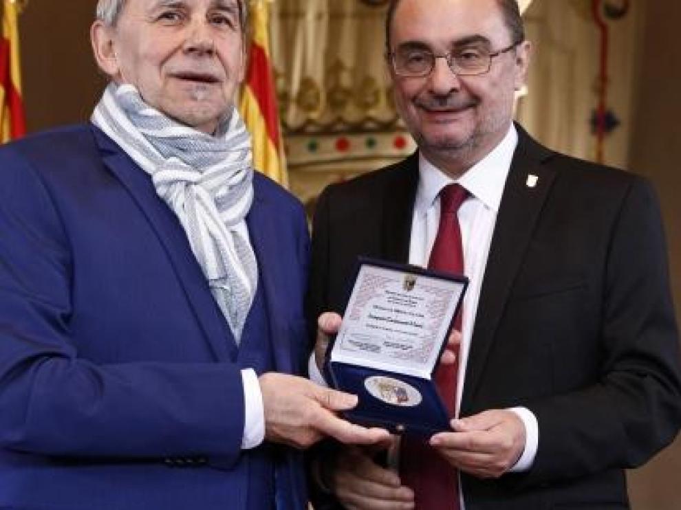 Acto institucional por el Día de Aragón,Joaquín Carbonell recoge su galardón