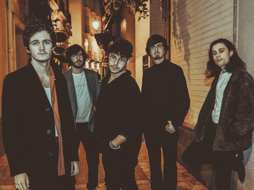 La banda zaragozana Delacueva abriga ritmos de blues, rock, pop y funky en su álbum de debut