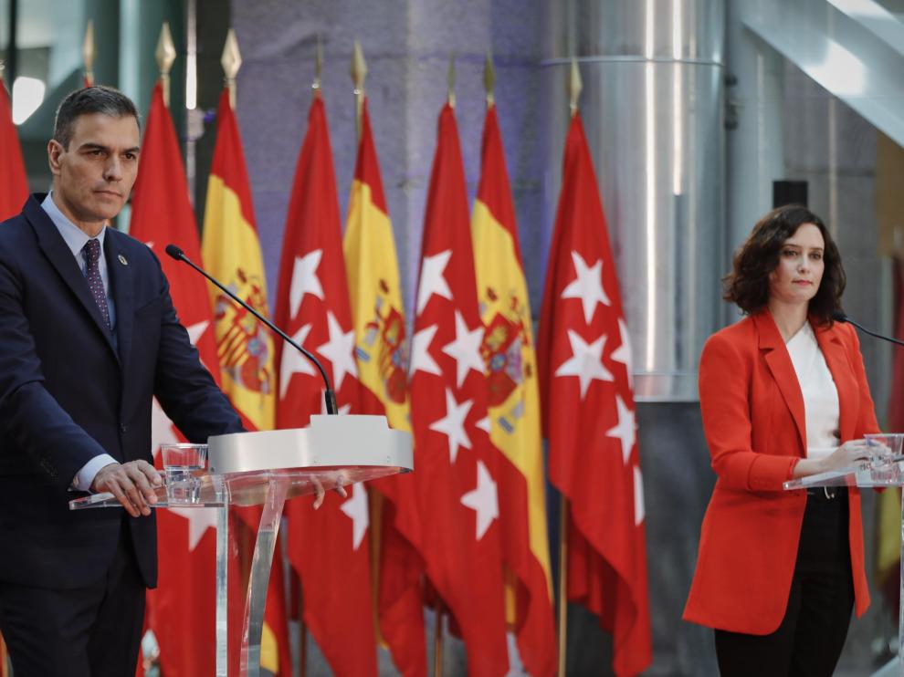 Ayuso y Sánchez en rueda de prensa