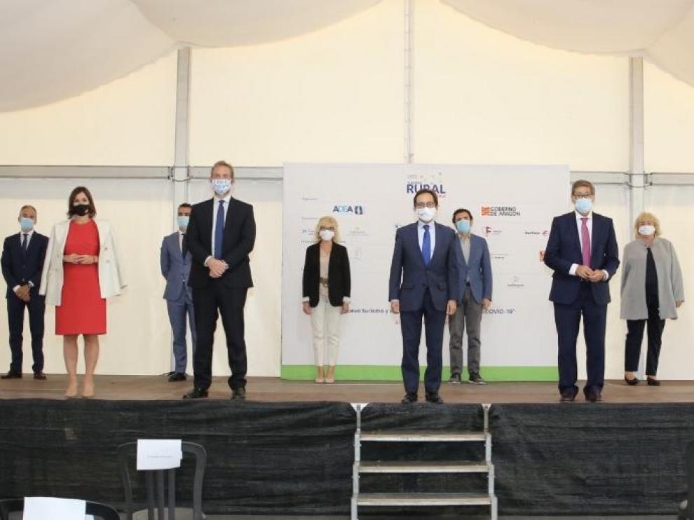 Imagen de las autoridades durante la clausura del congreso celebrado en Boltaña y Aínsa.