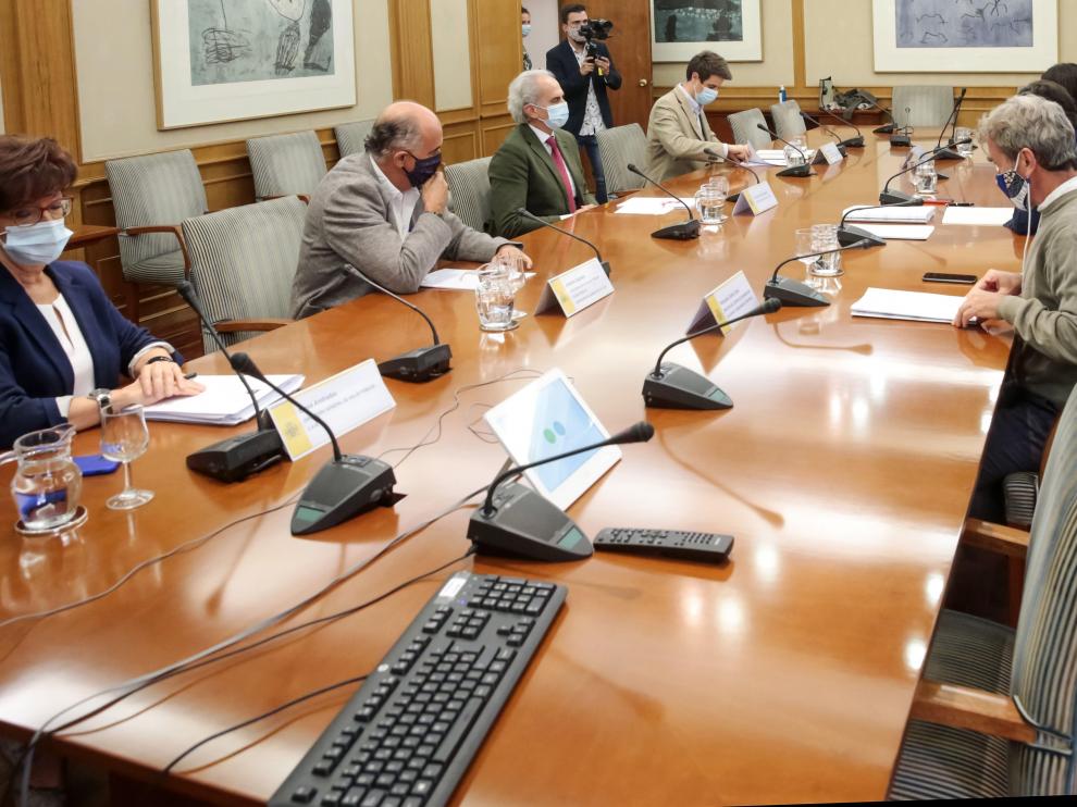 Illa se reúne con el consejero madrileño de Sanidad por la covid-19