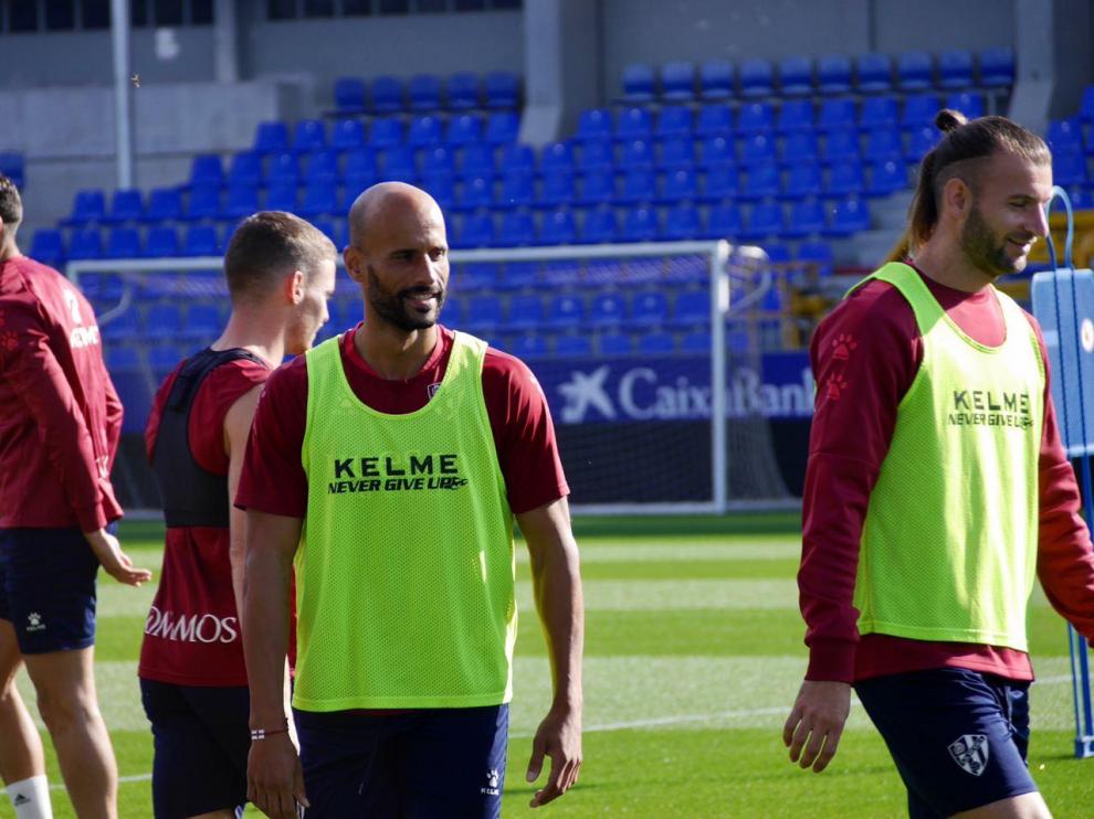 Mikel Rico, durante el entrenamiento de este martes en El Alcoraz.