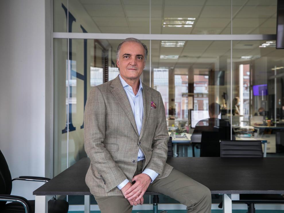 Javier Kühnel, propietario de la escuela de negocios zaragozana.