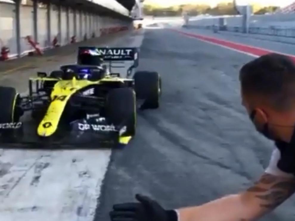 Fernando Alonso estrena su nuevo Renault.