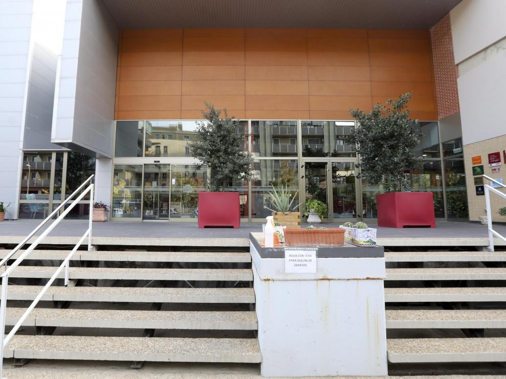 Imagen de la residencia de la Cruz Blanca en Huesca, ubicada en la calle Calatayud.
