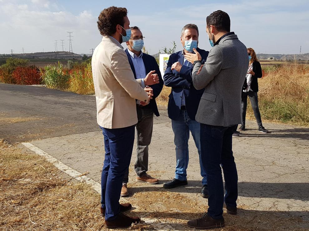 El consejero de Vertebración del Territorio, Movilidad y Vivienda del Gobierno de Aragón, José Luis Soro, en la inauguración del tramo de carretera.