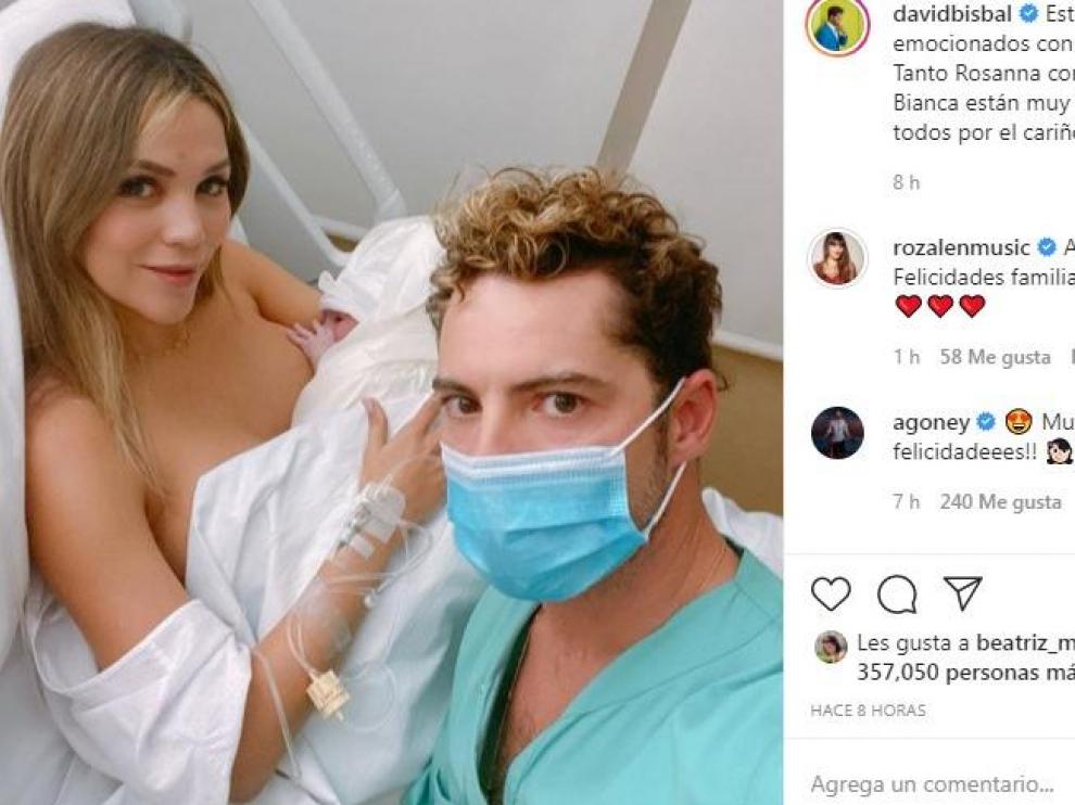 Bisbal y Zanetti, en el hospital con su hija recién nacida.
