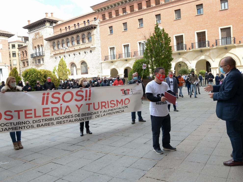 Imagen de la reciente manifestación de los hosteleros de Teruel para reclamar soluciones a la crisis que atraviesan.