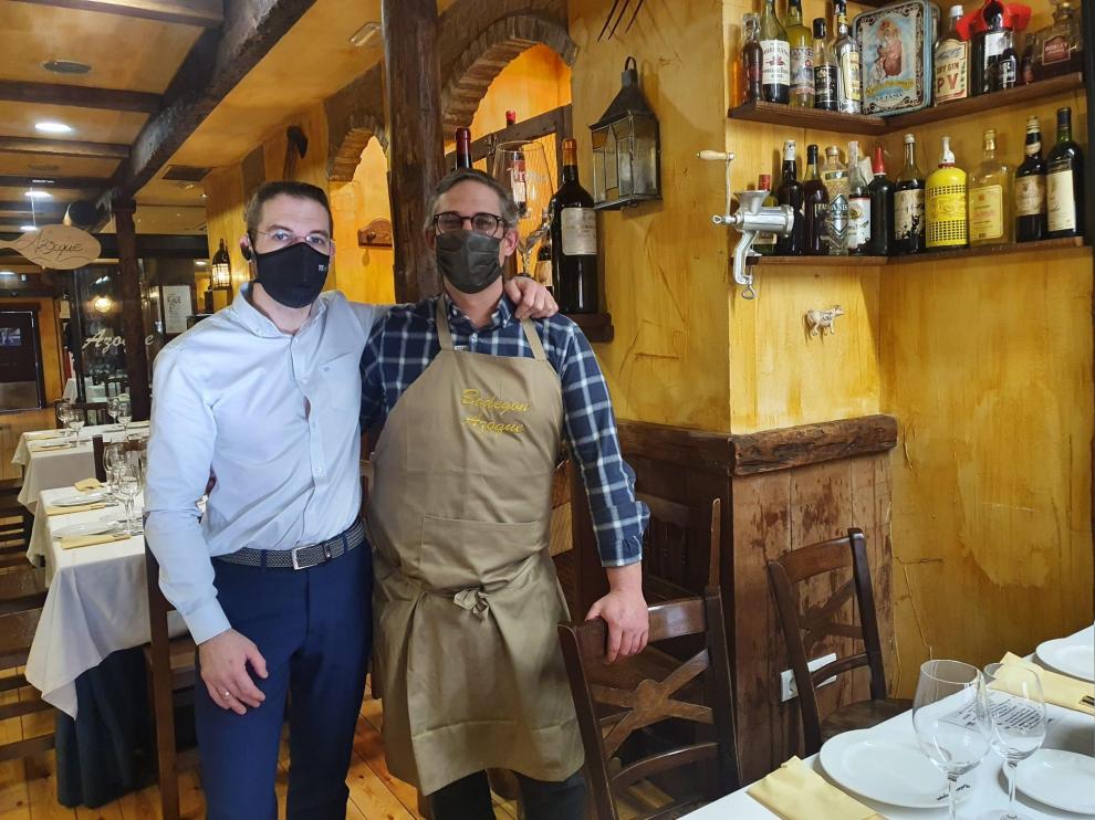 José Fontanellas e Iván Trasobares, en el Bodegón Azoque.