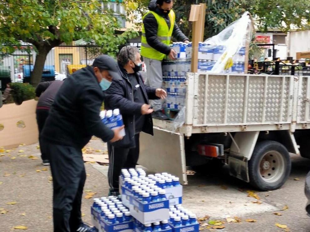 Reparto de alimentos de la Asociación Civitas.