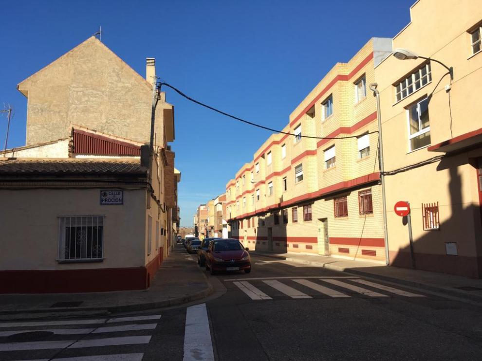 Calle Proción con Heraldo de Aragón, en Valdefierro.