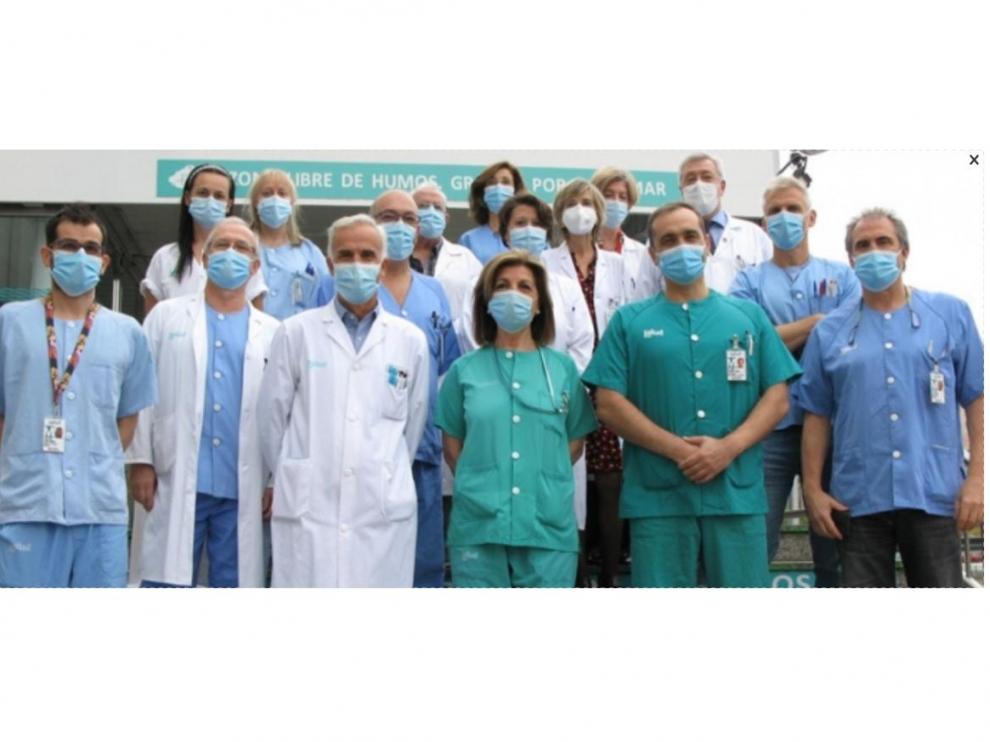 Un grupo de profesionales del programa del TRDV, en representación de distintos servicios quirúrgicos, médicos y de servicios centrales y de las decenas de compañeros que se ven implicados cada vez que se realiza un trasplante.
