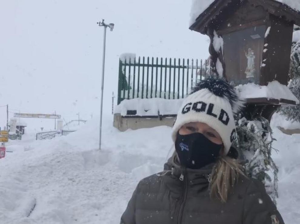 Paloma Galindo, gerente de Deportes Galindo, en Candanchú.