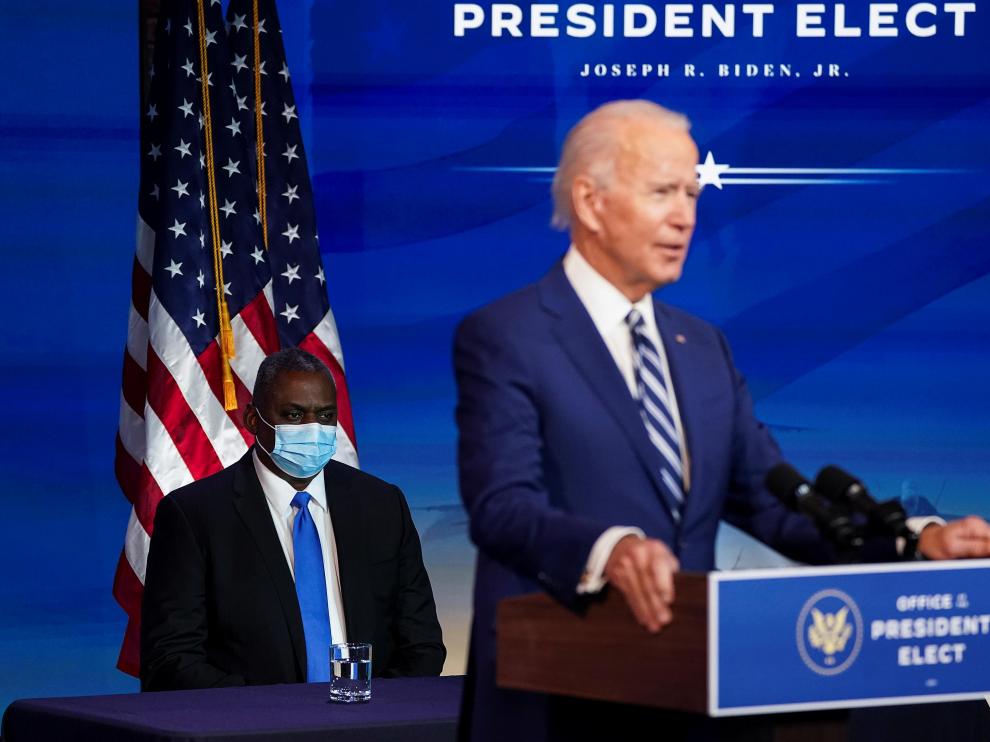 Biden, durante la presentación en Wilmington (Delaware) de su nominado para Defensa, el general retirado Lloyd Austin.
