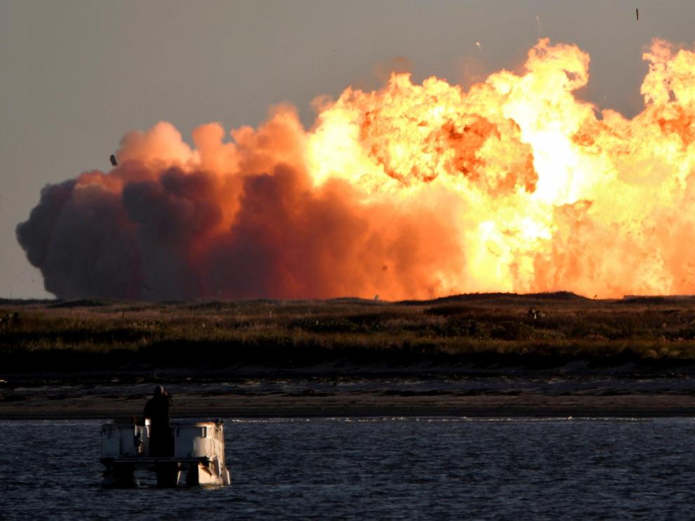 Momento de la gran explosión de la nave.