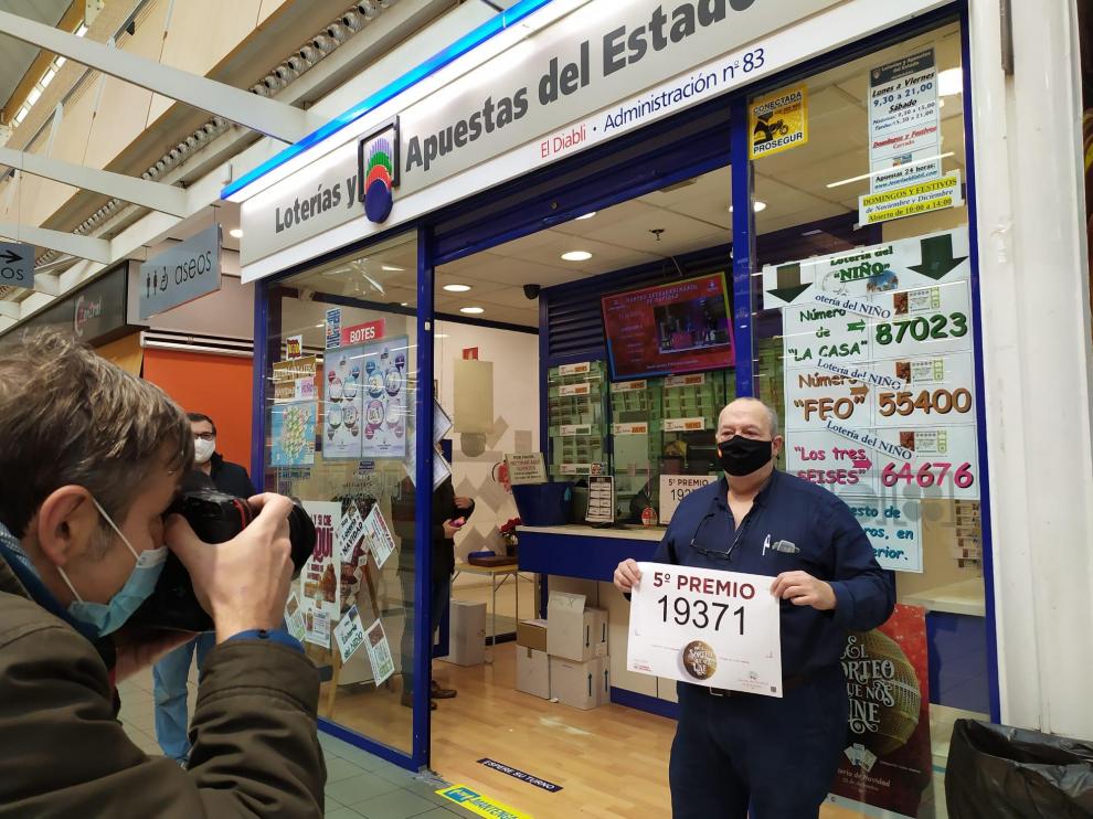 La administración de Lotería del Alcampo de Los Enlaces reparte 7,8 millones de euros en Zaragoza.