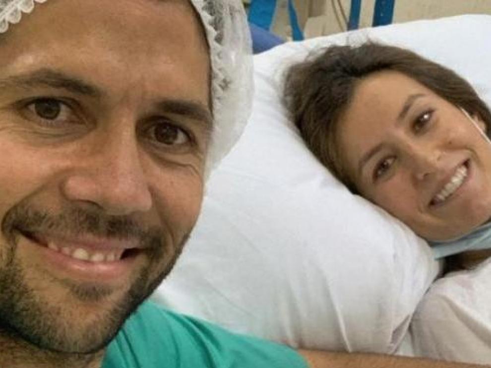 Ana Boyer y Fernando Verdasco, en el hospital.