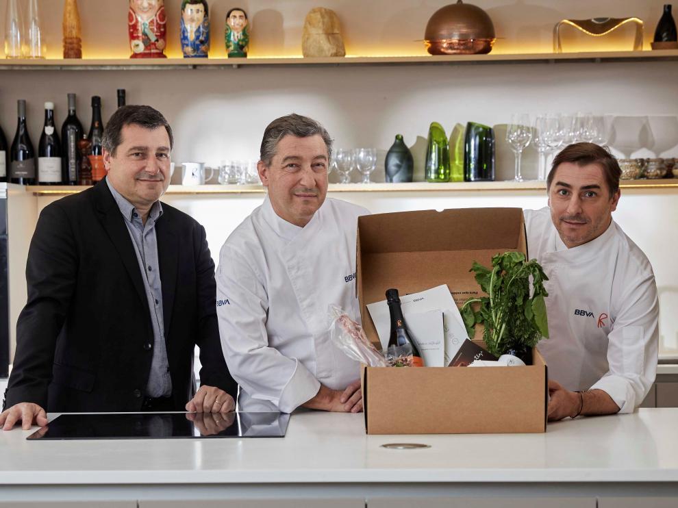 Los hermanos Joan, Josep y Jordi Roca del restaurante tres estrellas Michelin El Celler de Can Roca (Gerona).