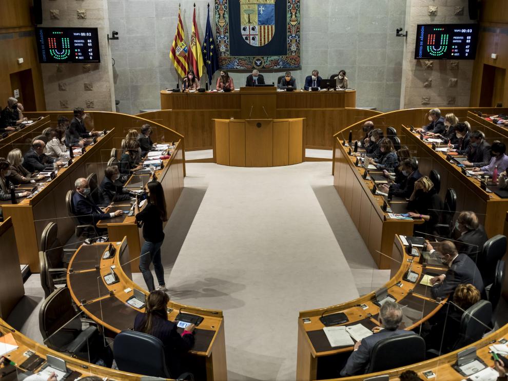 El pleno de las Cortes de Aragón durante la sesión en la que se aprobaron los Presupuestos.