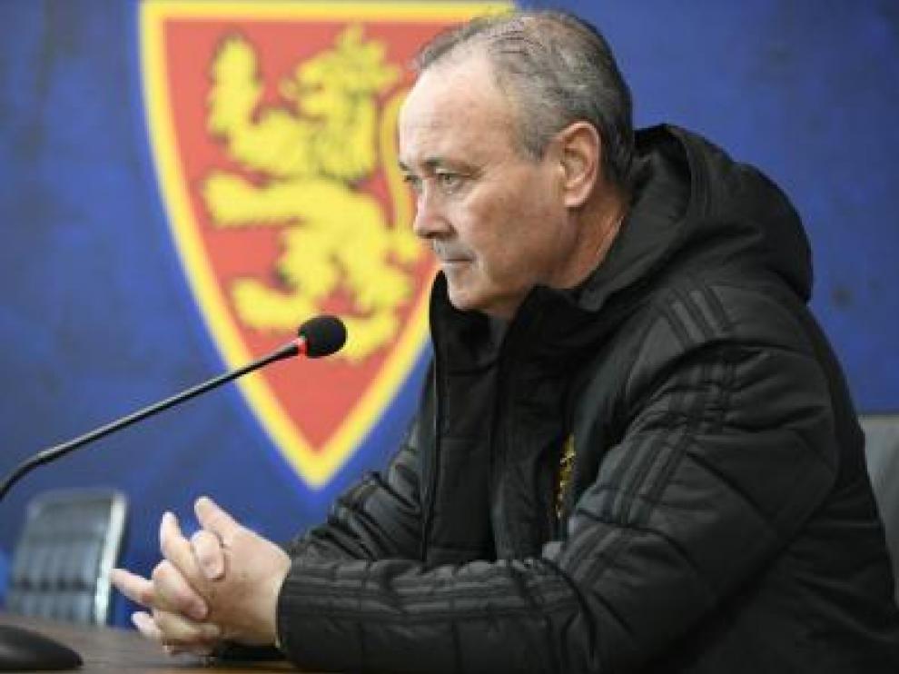 El entrenador del Real Zaragoza, durante la rueda de prensa de este jueves.