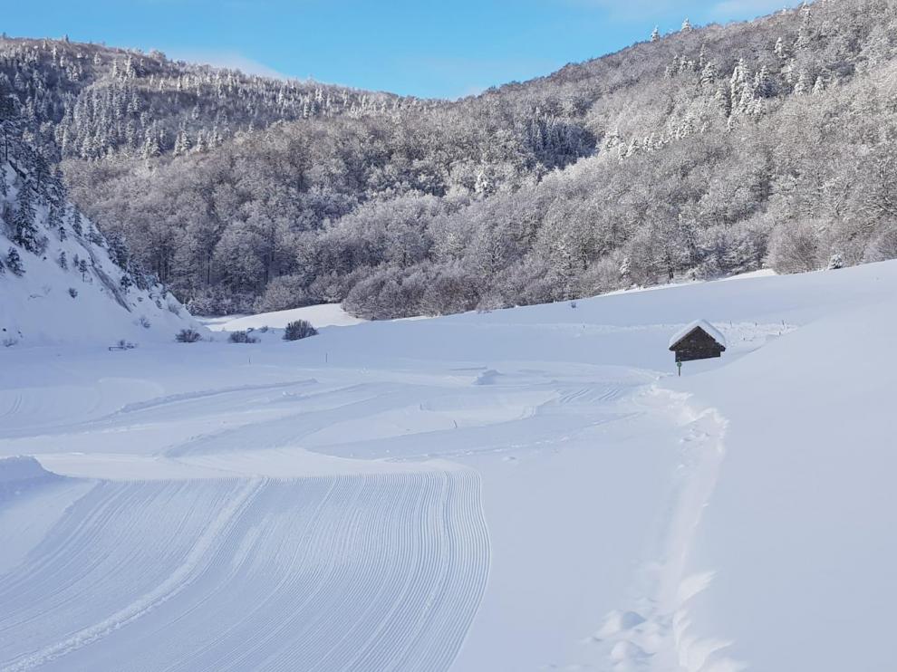 Bella cubre de nieve los espacios nórdicos del Pirineo.