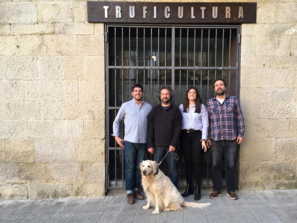 Pedro Marco, Sergi García, Eva Tejedor y Sergio Sánchez, investigadores del CITA.