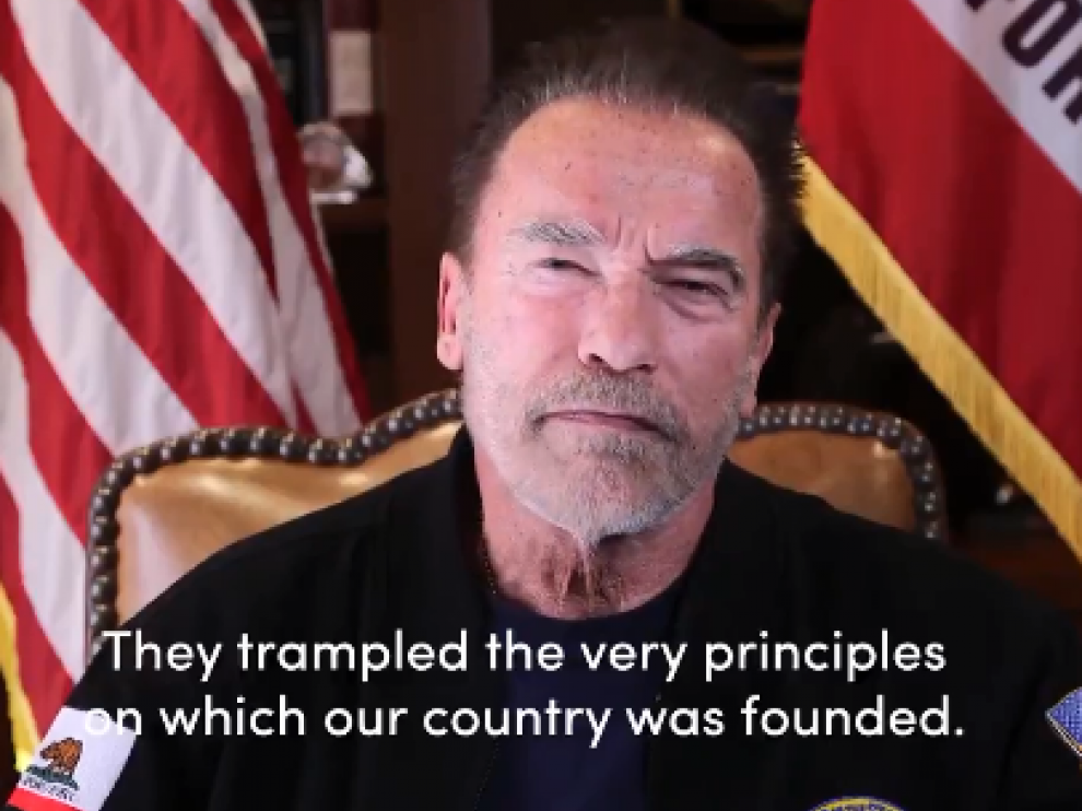 Schwarzenegger compara el asalto al Capitolio con el nazismo en Alemania.