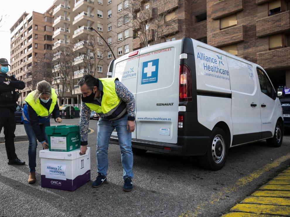 La distribuidora Alliance Healthcare se encargará este lunes de nuevo del reparto de la vacuna.
