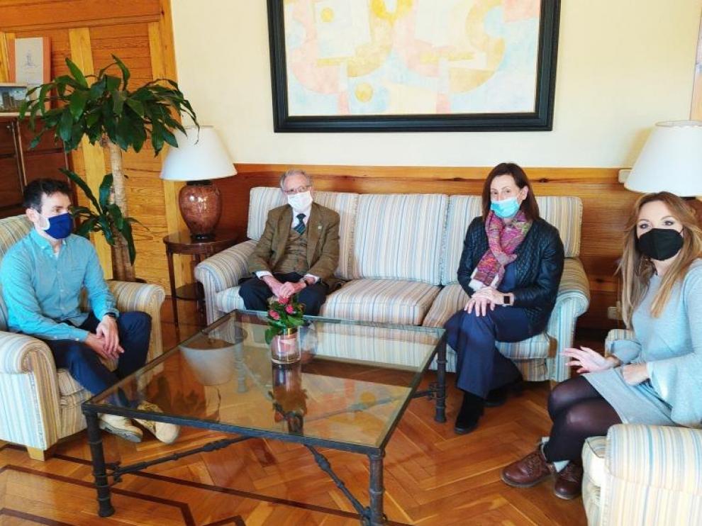 La consejera Maru Díaz y el director general de Universidades se han reunido con el presidente del Consejo Social
