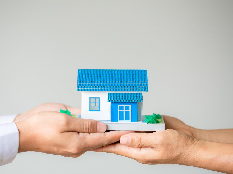 Buscar casa sabiendo qué quieres comprar y qué características debe cumplir la vivienda te permitirá encontrar la solución inmobiliaria adecuada en el menor tiempo posible.