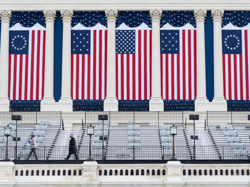 Preparativos en el Capitolio para la toma de posesión de Joe Biden.