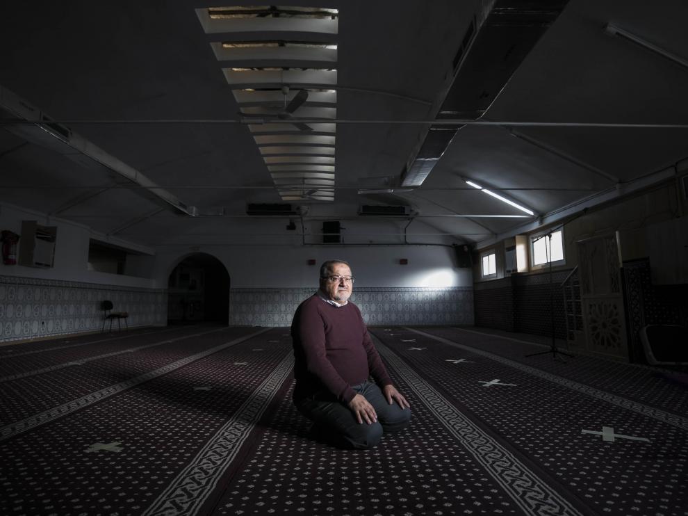 Fawaz Nahhas, delegado de la Comisión Islámica de España en Aragón y presidente de la Comunidad Islámica de Zaragoza, en la mezquita del barrio Oliver.