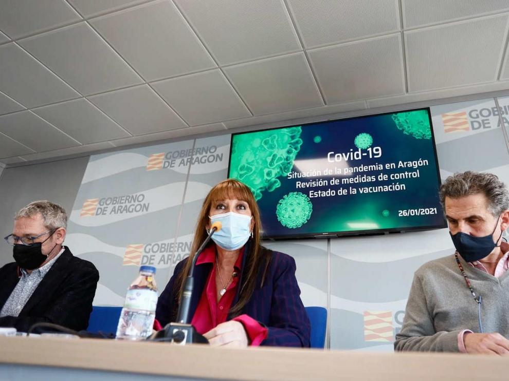 Sira Repollés anunciando las nuevas medidas por el coronavirus en AragónJosé Miguel Marco