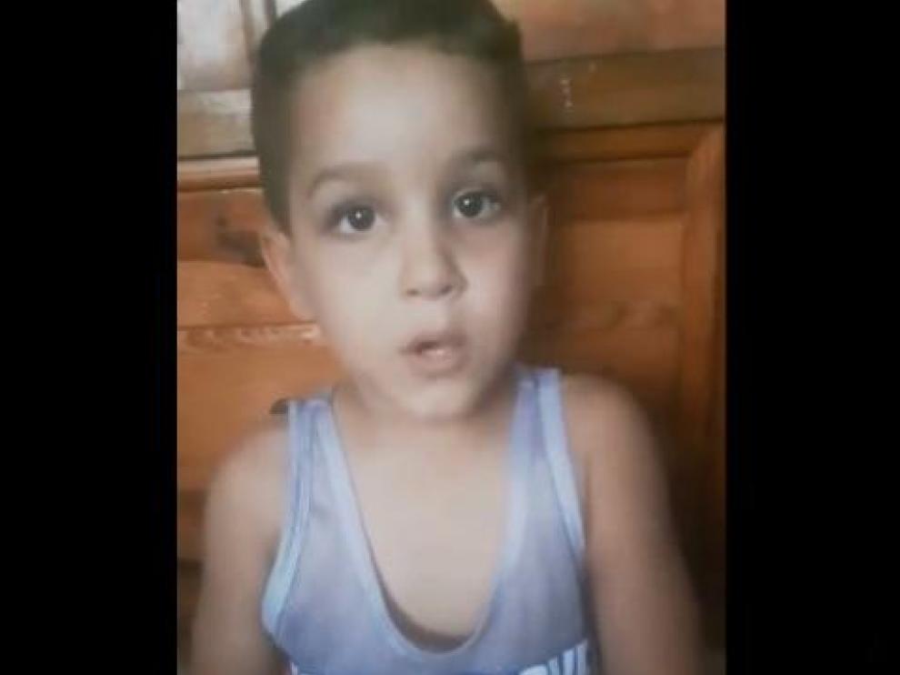 El niño cubano, en un vídeo difundido en Facebook por 'Los Pichy Boys'.