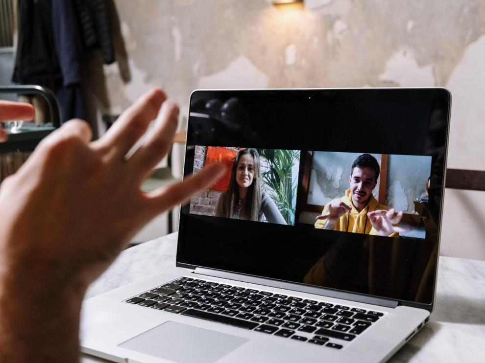 Existen varias herramientas para poder mantener una conversación.