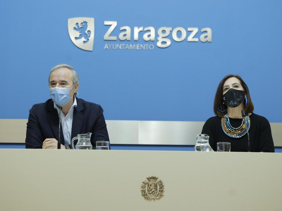 Jorge Azcón y Sara Fernández, este sábado.