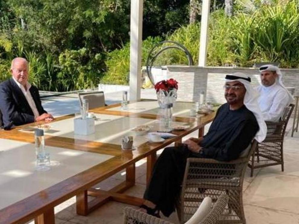 El rey emérito, con el príncipe heredero Sheikh Mohammed, este fin de semana en Abu Dabi.