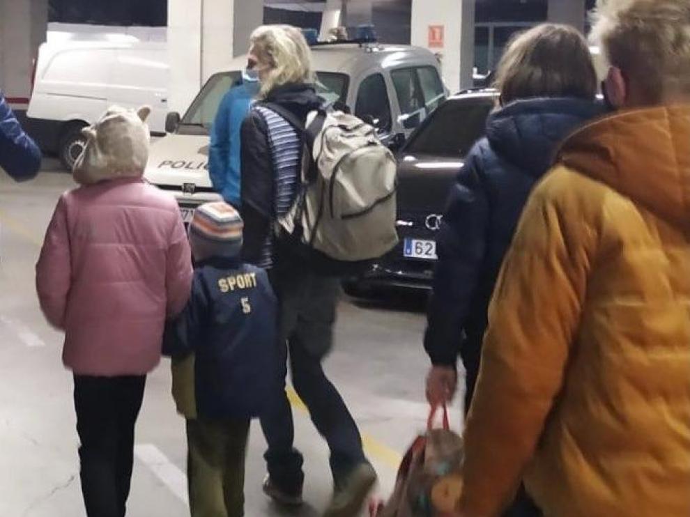 Hallan en una comuna hippy de Granada a tres menores finlandeses sustraídos por su madre.