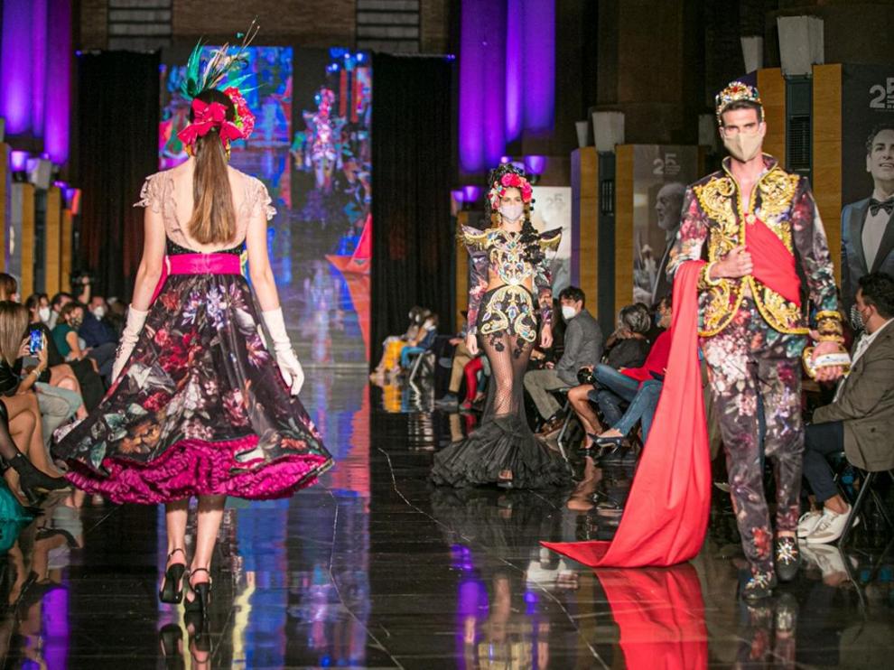 Modelos de la agencia Globe en el Desfile 'Aguja Goyesca 2020'.