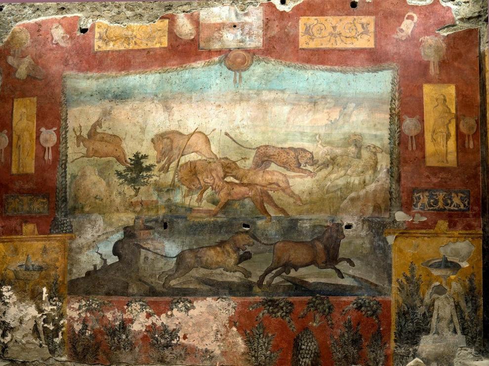 Fresco restaurado en la ciudad de Pompeya con escenas de caza y paisajes egipcios.